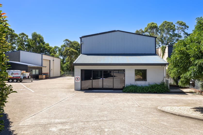 Units 1 & 2, 5 Woodford Place Thornton NSW 2322 - Image 1