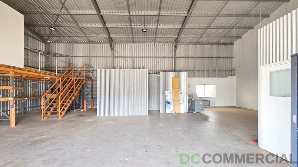 2/3 Progress Court Harlaxton QLD 4350 - Image 2