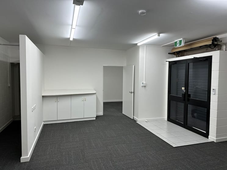 21 Bishop St Woolner NT 0820 - Image 1