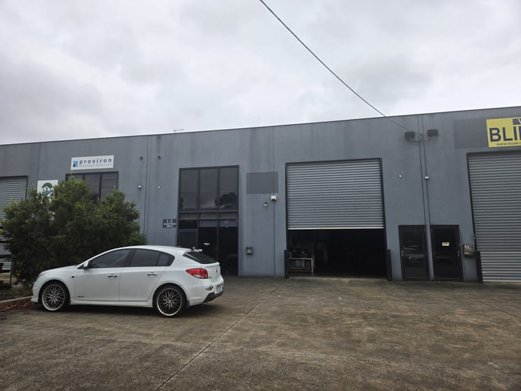 1/5 Inglewood Drive Thomastown VIC 3074 - Image 1