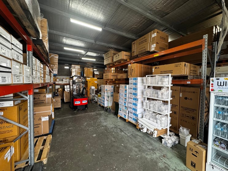 Click to view all images Unit 3/18 Bearing Road Seven Hills NSW 2147 - Image 3