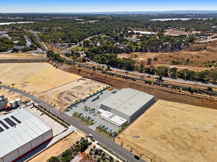 55 Artemis Loop Wattleup WA 6166 - Image 2