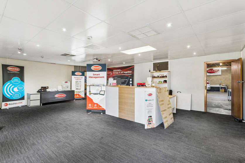 Click to view all images 729A Port Road Woodville SA 5011 - Image 2