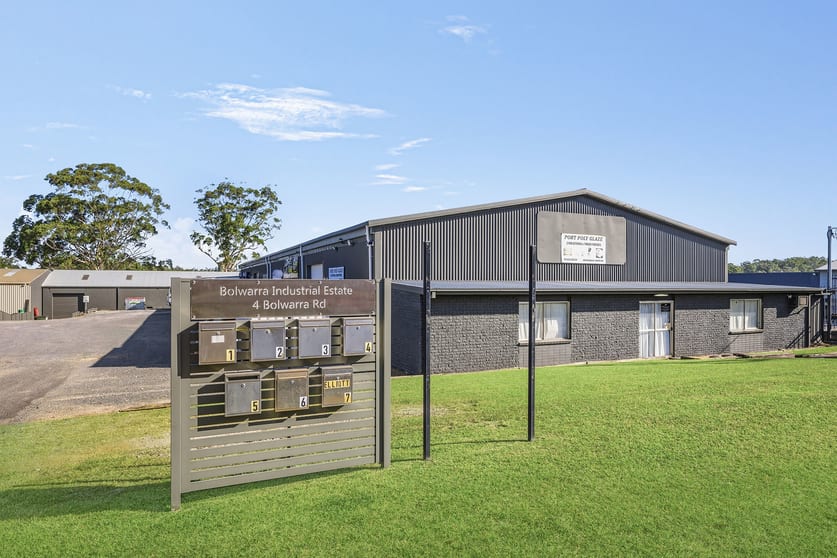Click to view all images Bays/4 Bolwarra Road Port Macquarie NSW 2444 - Image 1