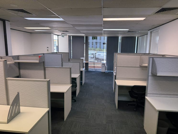Click to view all images 558 Gympie Road Kedron QLD 4031 - Image 2