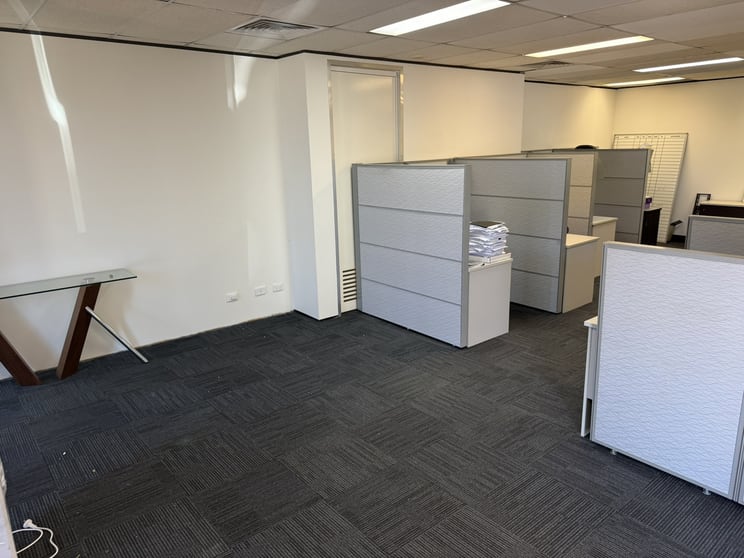 Click to view all images 558 Gympie Road Kedron QLD 4031 - Image 3