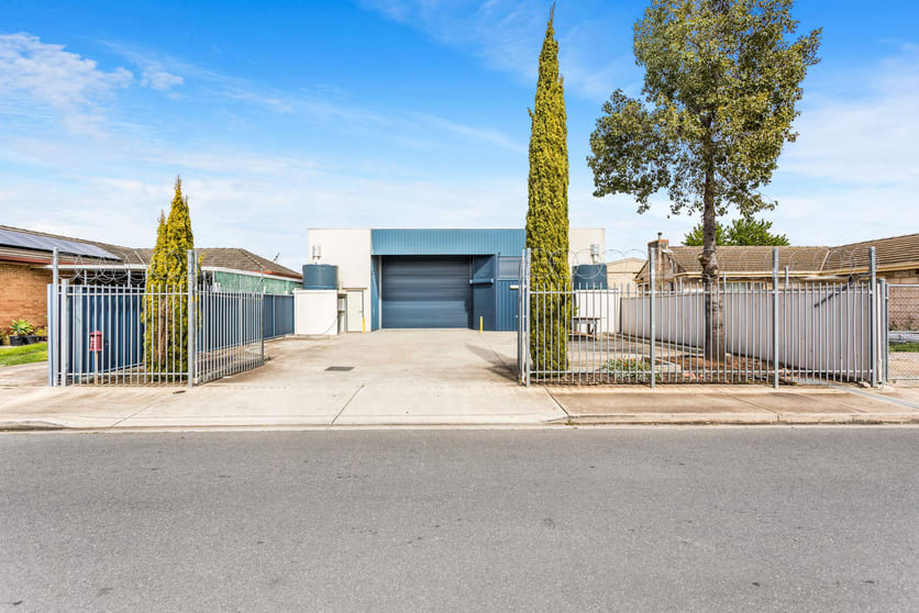 Click to view all images 17 Second Street Wingfield SA 5013 - Image 1