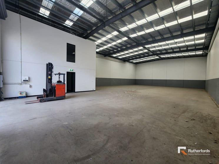 Click to view all images 20 Longford Road Epping VIC 3076 - Image 3