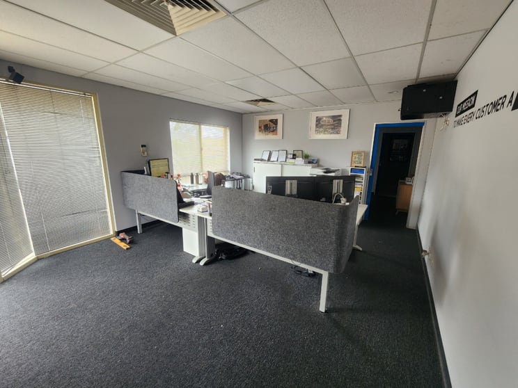 Unit 3/2 Belfree Drive Green Fields SA 5107 - Image 2