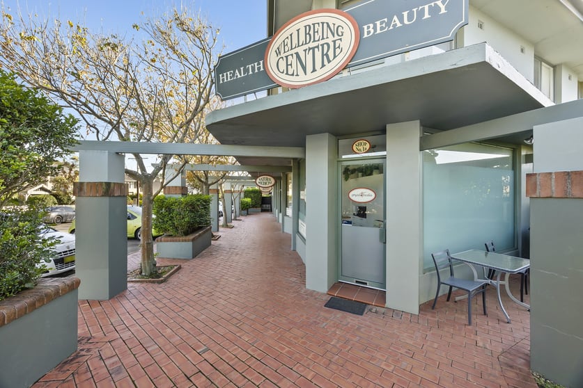 Click to view all images 1 35 Adams Street Curl Curl NSW 2096 - Image 1