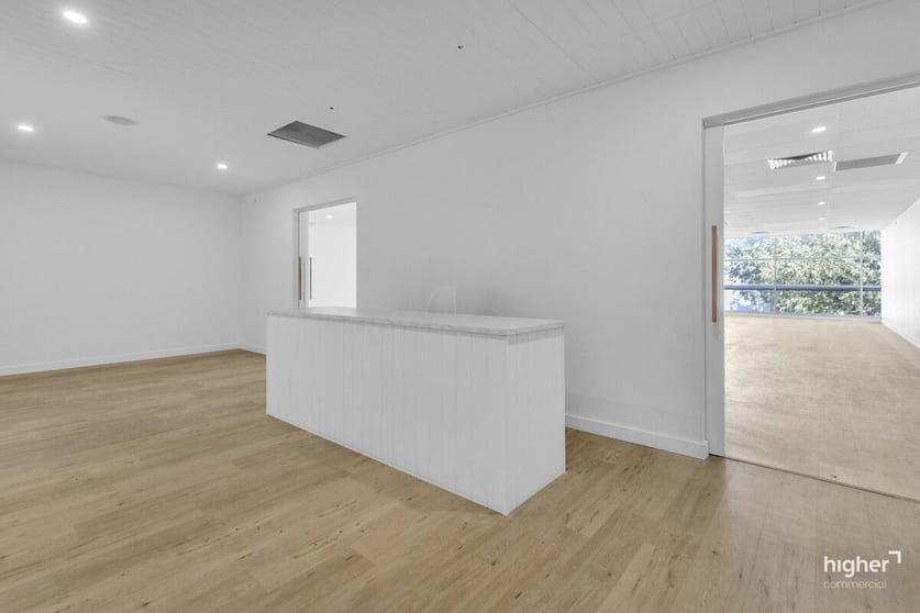 1.03/77 Jetty Road Glenelg SA 5045 - Image 3