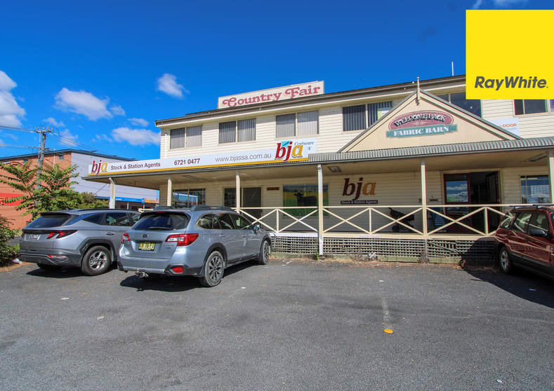 Suite 4 / 18 Sweaney Street Inverell NSW 2360 - Image 1