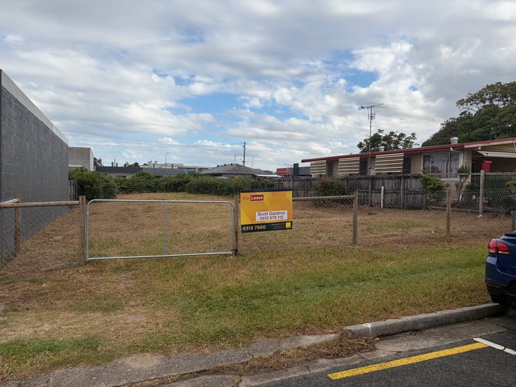 2 Mayes Avenue Caloundra QLD 4551 - Image 1