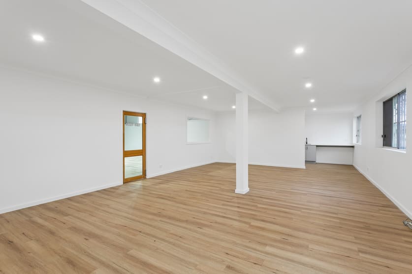 1/129 Industrial Road Oak Flats NSW 2529 - Image 2