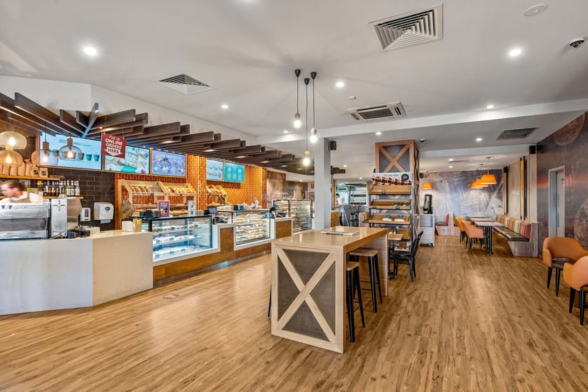 Click to view all images 15 Moseley Square Glenelg SA 5045 - Image 3