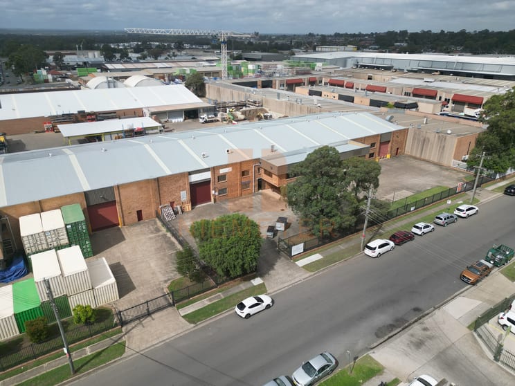 Click to view all images Unit 3/4-16 Alfred Road Chipping Norton NSW 2170 - Image 3