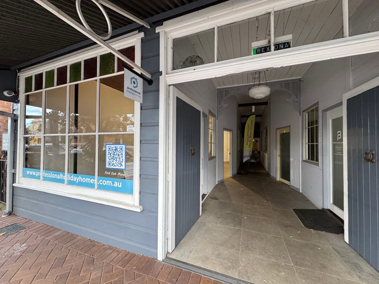 Click to view all images SHOP 2/118 Queen Street Berry NSW 2535 - Image 2