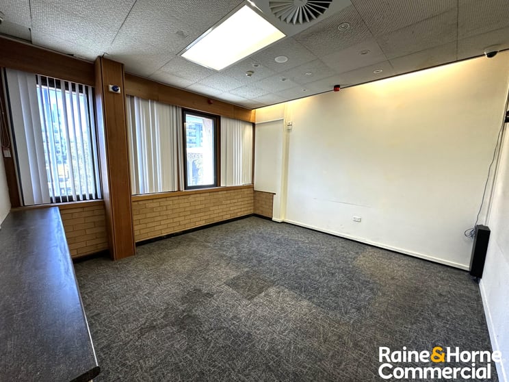 Suite 2/209 Queen Street St Marys NSW 2760 - Image 2