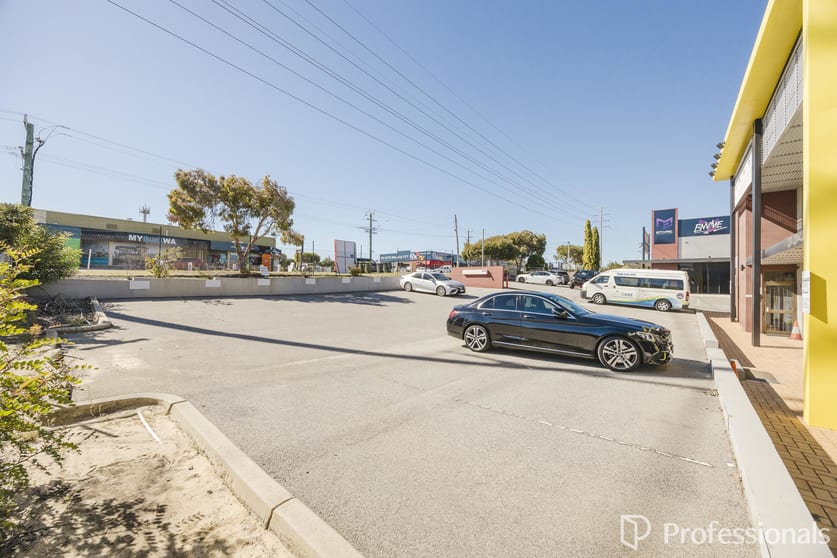 Click to view all images 1/290 Victoria Road Malaga WA 6090 - Image 3