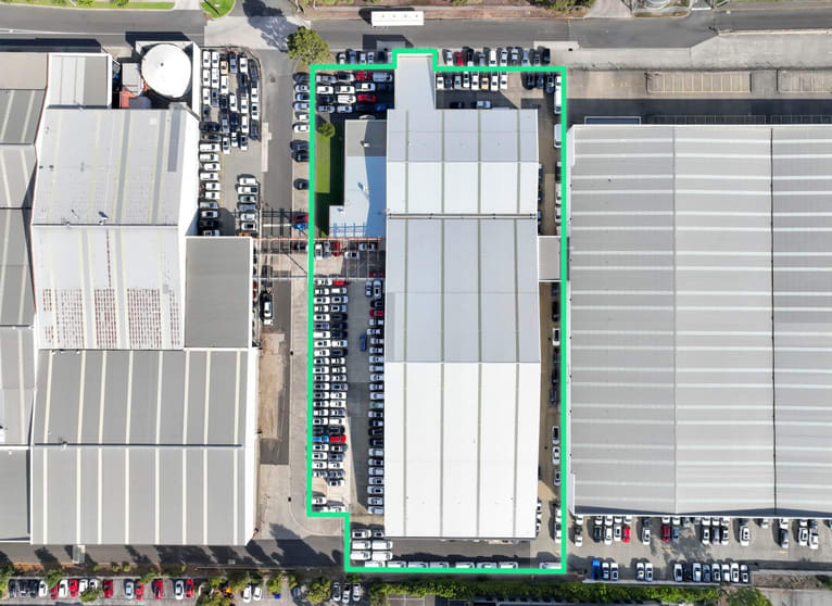 Click to view all images Warehouse 2 227 Wellington Road Mulgrave VIC 3170 - Image 2