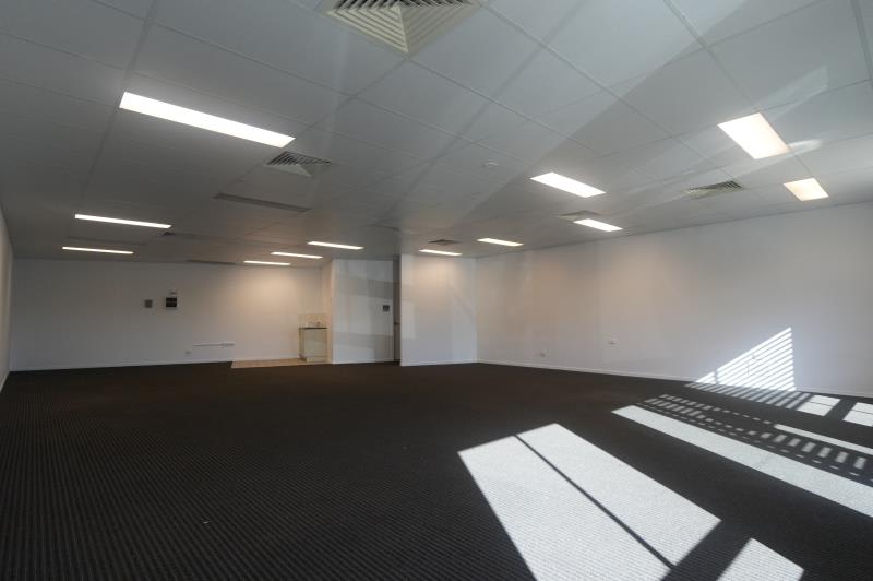 Click to view all images 2/6-8 Liuzzi Street Pialba QLD 4655 - Image 2