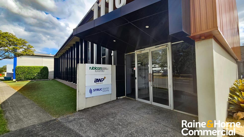 Click to view all images 1110 Kingsford Smith Drive Eagle Farm QLD 4009 - Image 1