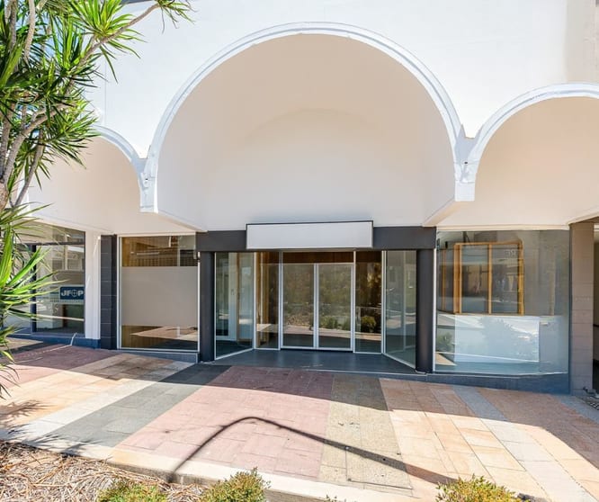 Click to view all images 57 Goondoon Street Gladstone Central QLD 4680 - Image 1