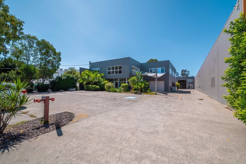 Click to view all images 6 Hayter Street Currumbin Waters QLD 4223 - Image 1