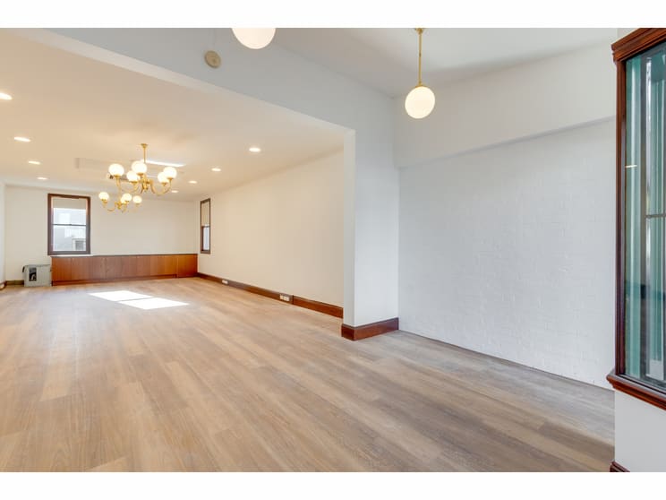 Click to view all images 2/58 St Pauls Terrace Spring Hill QLD 4000 - Image 3