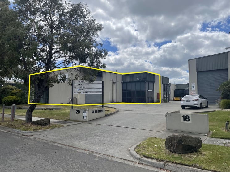 Click to view all images 1/18 Gatwick Road Bayswater North VIC 3153 - Image 2