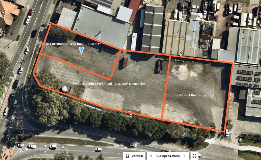 Click to view all images 76 Currumbin Creek Road Currumbin Waters QLD 4223 - Image 1