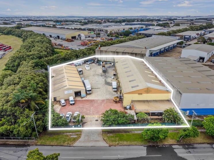 Click to view all images 710 Curtin Avenue East Pinkenba QLD 4008 - Image 1