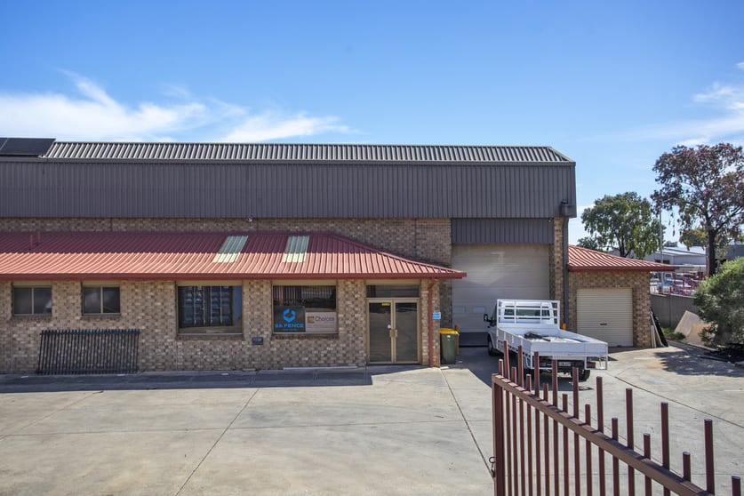 Click to view all images 21 Ween Street Pooraka SA 5095 - Image 2