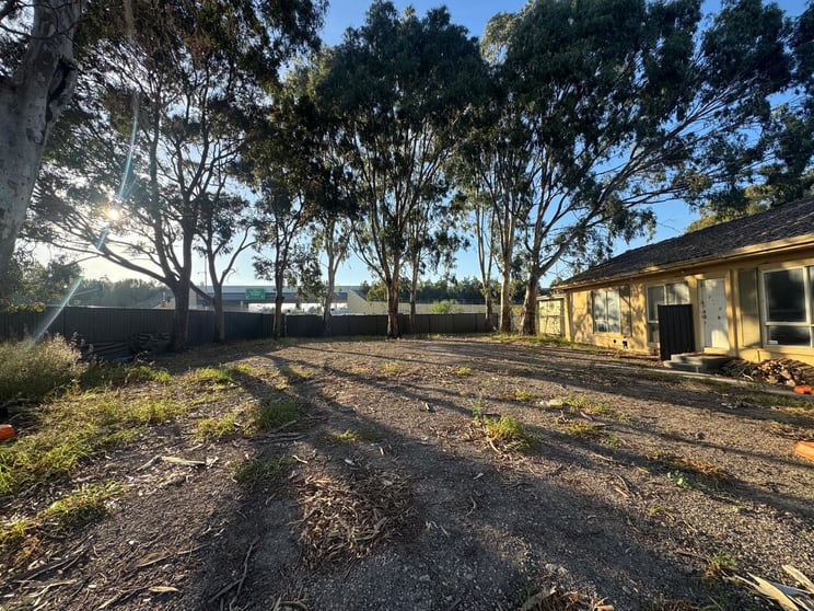 Click to view all images 262 Centre Dandenong Road Dingley Village VIC 3172 - Image 2