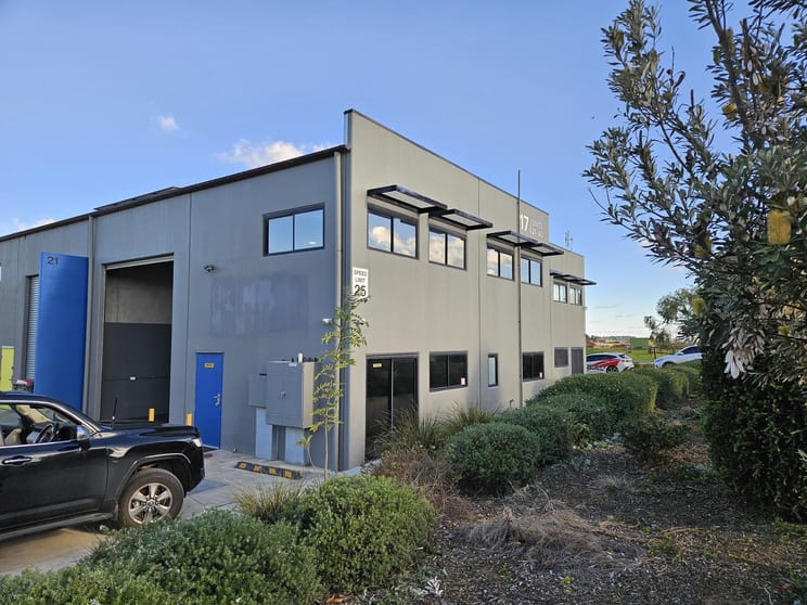 Click to view all images Unit 21/17 Old Dairy Close Moss Vale NSW 2577 - Image 1