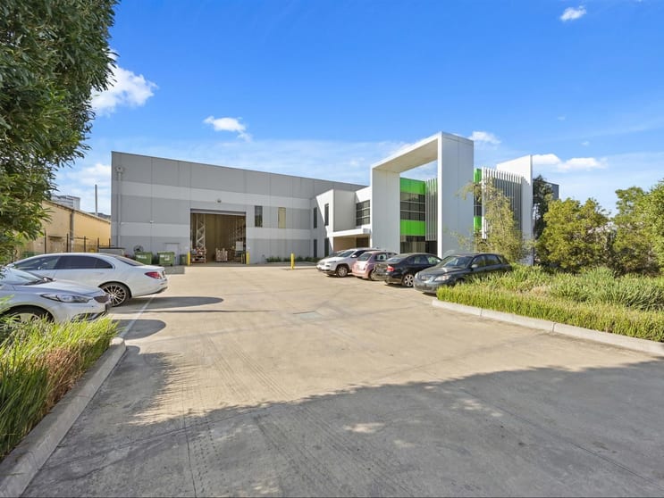16 Winterton Road Clayton VIC 3168 - Image 2