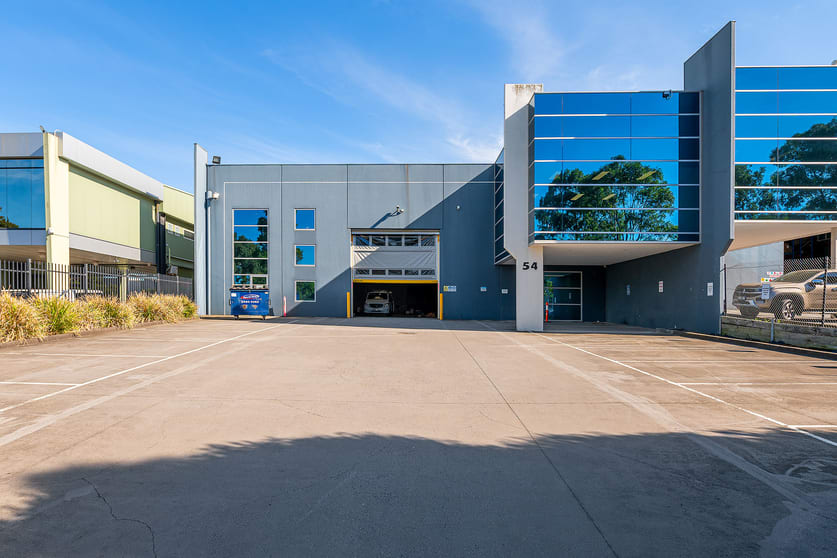 54 Lucknow Crescent Thomastown VIC 3074 - Image 2