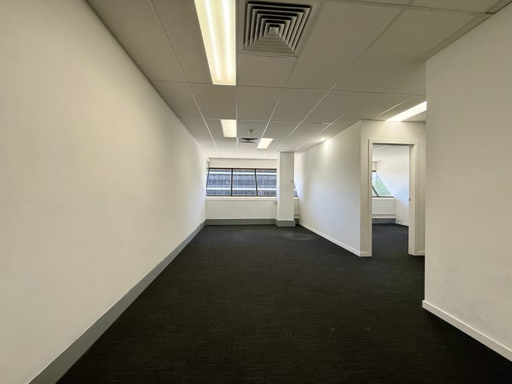 Level 3 Unit 1/17-21 University Avenue Canberra ACT 2601 - Image 2
