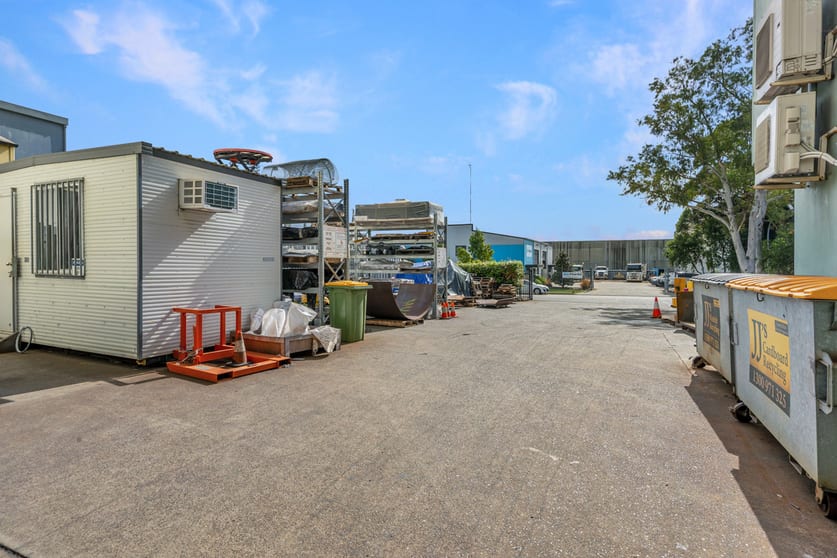 Click to view all images Unit 1/3 Pippita Close Beresfield NSW 2322 - Image 3