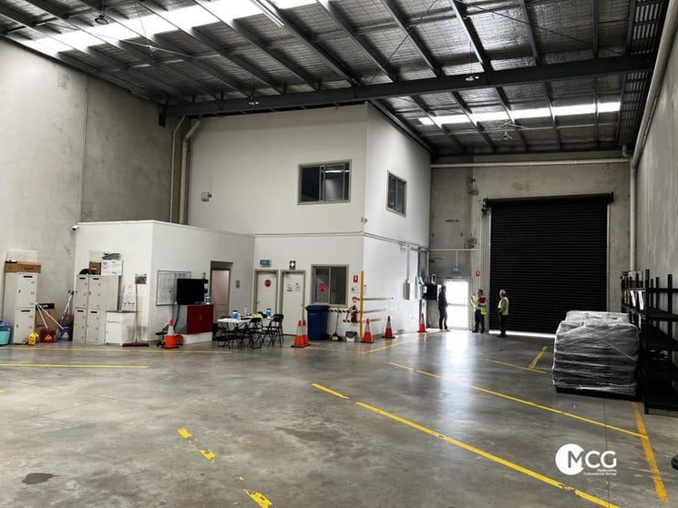 2/30 Mareno Road Tullamarine VIC 3043 - Image 2