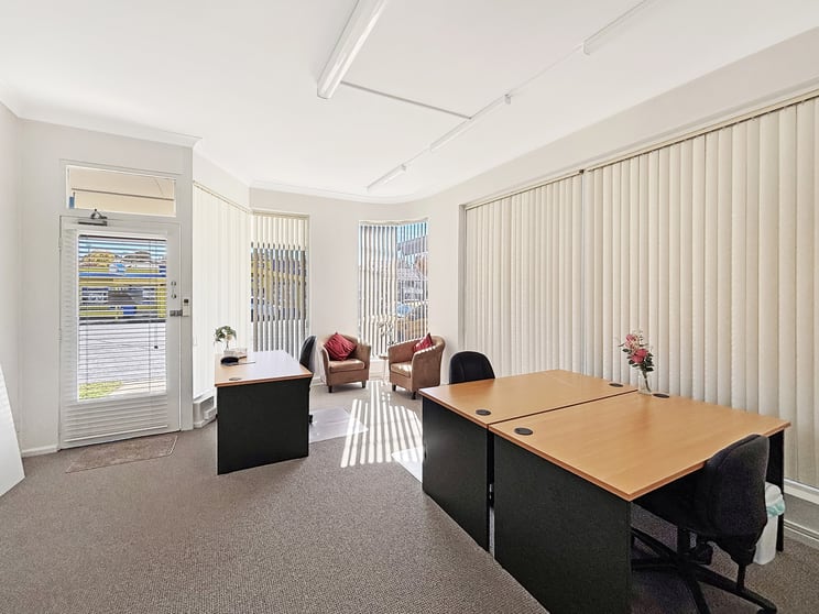 Office 1/56 Sharp Street Cooma NSW 2630 - Image 2