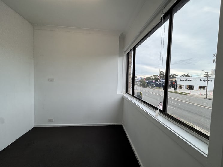 Click to view all images Caringbah NSW 2229 - Image 3