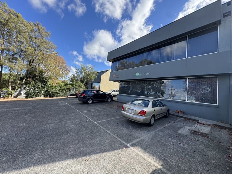 2/21 Chandler Road Boronia VIC 3155 - Image 1