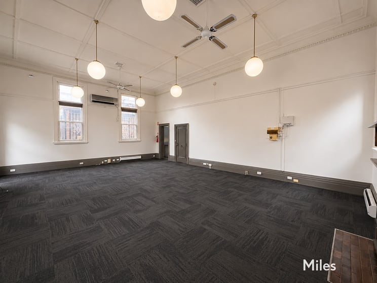 Click to view all images 1/27 Railway Place Fairfield VIC 3078 - Image 3