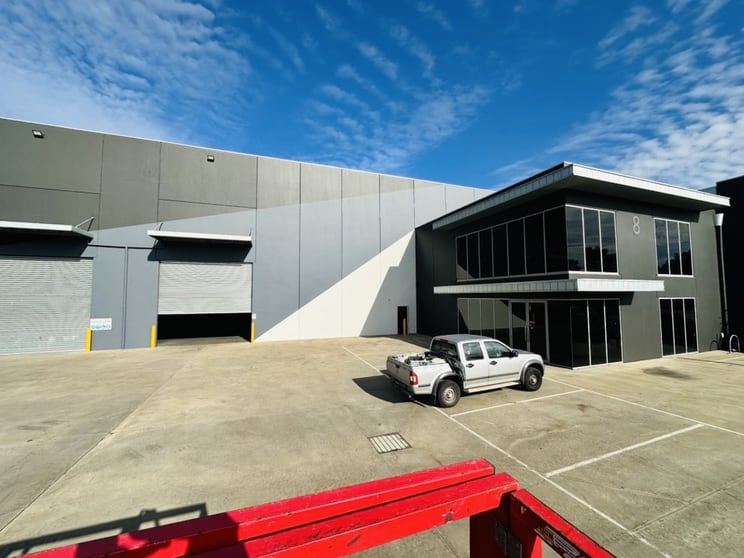 Click to view all images 8 Paraweena Drive Truganina VIC 3029 - Image 3