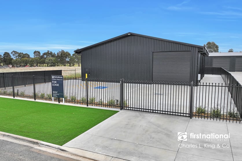 Click to view all images 1/4 Blyth Street Moama NSW 2731 - Image 2