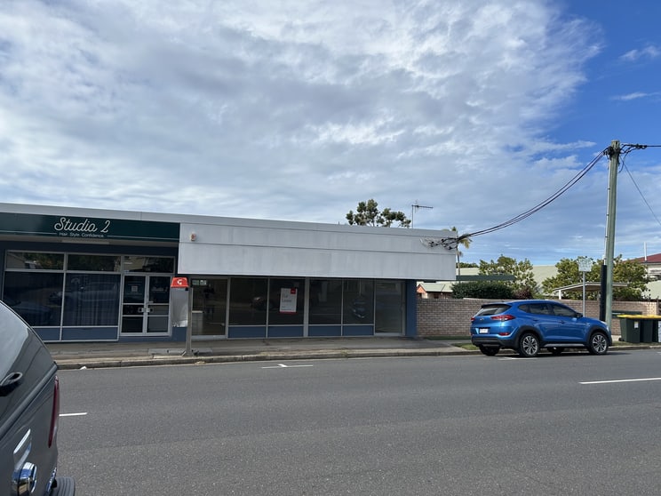 Click to view all images 3/172 Auckland Street Gladstone QLD 4680 - Image 1