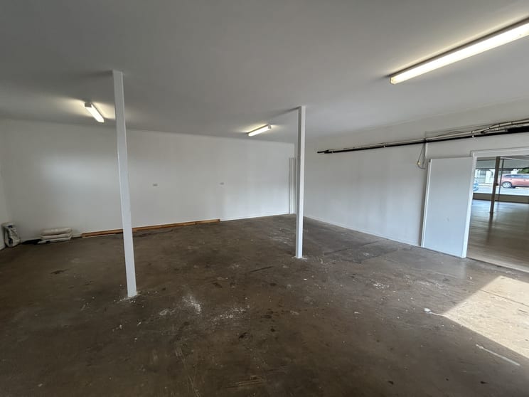 Click to view all images 3/172 Auckland Street Gladstone QLD 4680 - Image 3