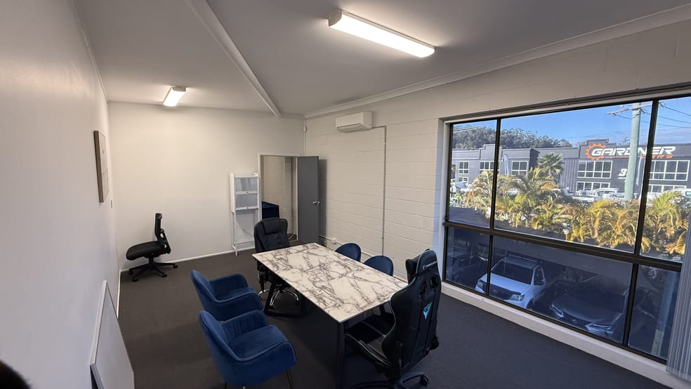 Click to view all images 6a/28 Junction Road Burleigh Heads QLD 4220 - Image 2
