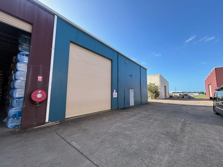 2/90 Lower Mountain Road Urangan QLD 4655 - Image 2